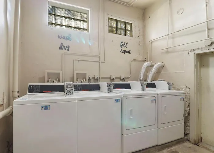 2br Midway Getaway! L 20 Min To Downtown Chicago *